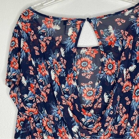 Torrid Women's Floral Chiffon Drape Back Blouse Top Size 1X - Picture 8 of 12